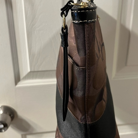 Coach Brown/Black Signature Canvas & Patent Leather Tote F 20018 - Picture 6 of 15
